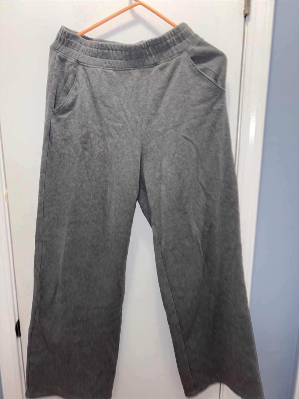 Hollister comfy pants size small Gray Wide-Leg Lounge Pants